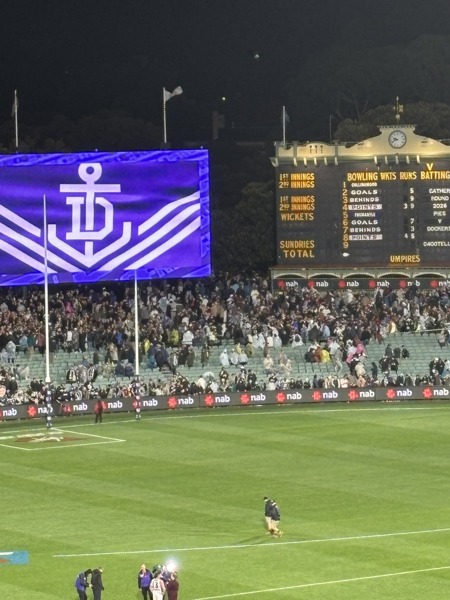 ME: [a Freo fan, literally there] guess I’ll just go and f*ck myself then 🤷‍♂️