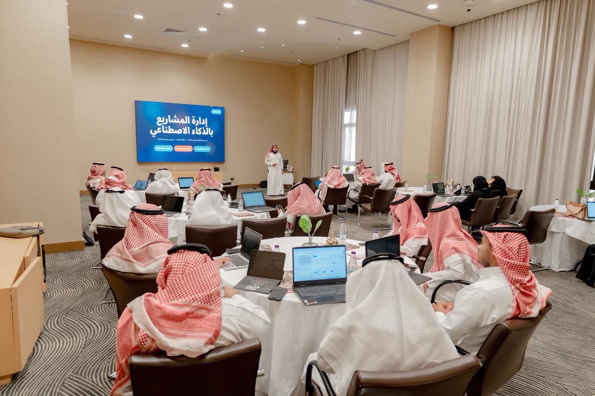 SmartPerfor1's tweet photo. ضمن مسرعة توظيف الذكاء الاصطناعي في الأعمال التطوعية(تطوع AI)🚀
وبالشراكة مع جمعية مبادرون، وتنفيذ شركة الأداء الذكي، وبدعم صندوق دعم الجمعيات،
تنطلق الآن الدورة الثالثة: توظيف الذكاء الاصطناعي في المشاريع نحو تمكين الحلول الذكية ورفع أثر المشاريع
#الأداء_الذكي #جمعية_مبادرون #Ai https://t.co/8tprqDVzHG