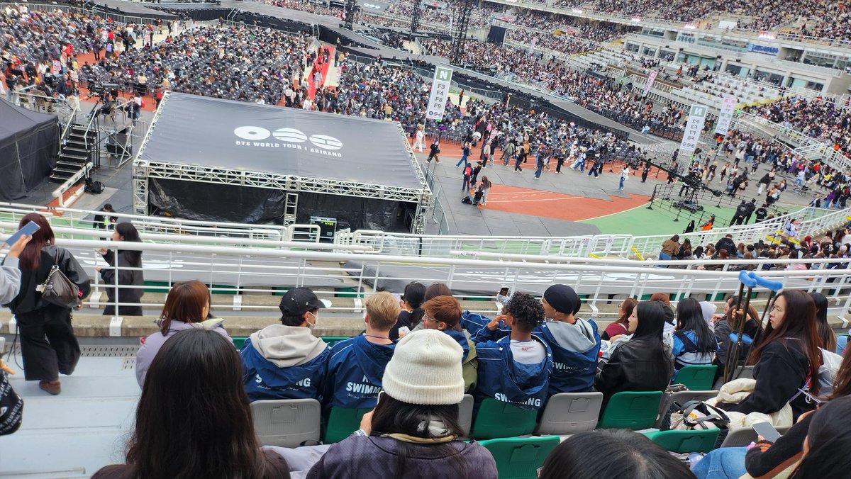 kx2mamaV Into The Sun tweet media