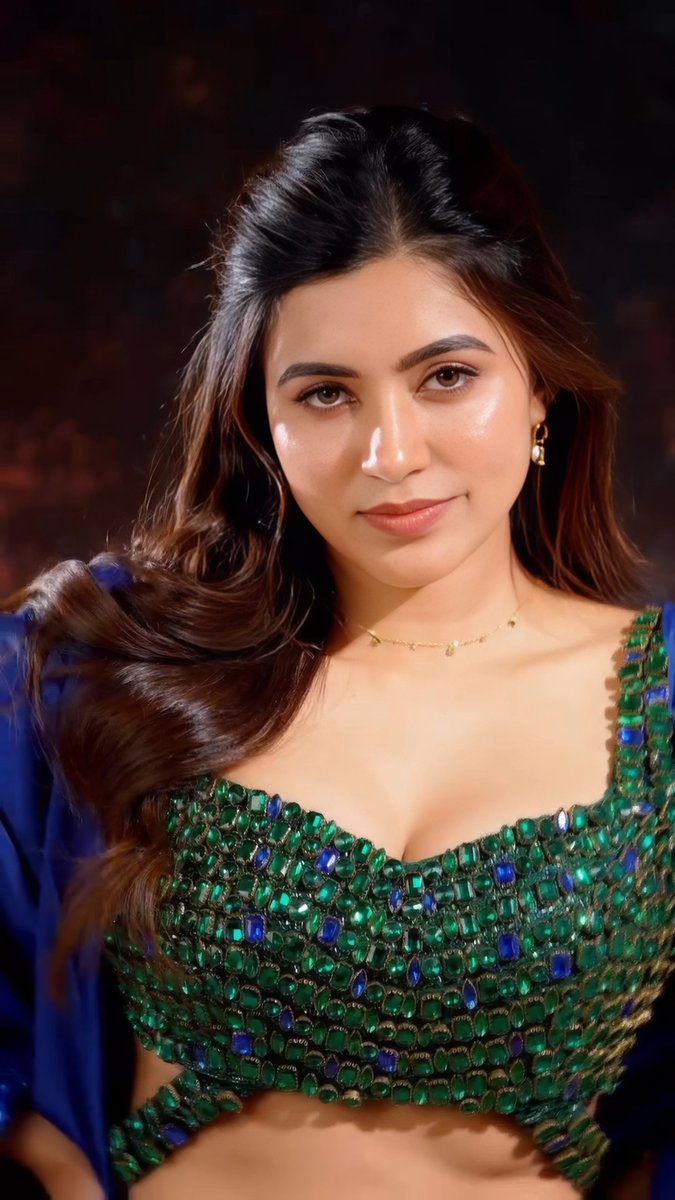 RightMan_1's tweet photo. She Is Beautiful And Underrated Mallu Actress... https://t.co/Gl4yRKkfgz