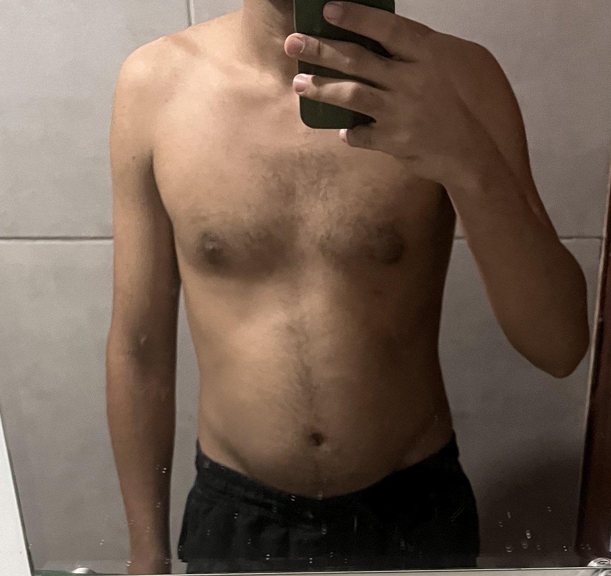 anorobson's tweet photo. Getting fat is so hard when there's no one feeding you😔 https://t.co/wiB2OJjqCn