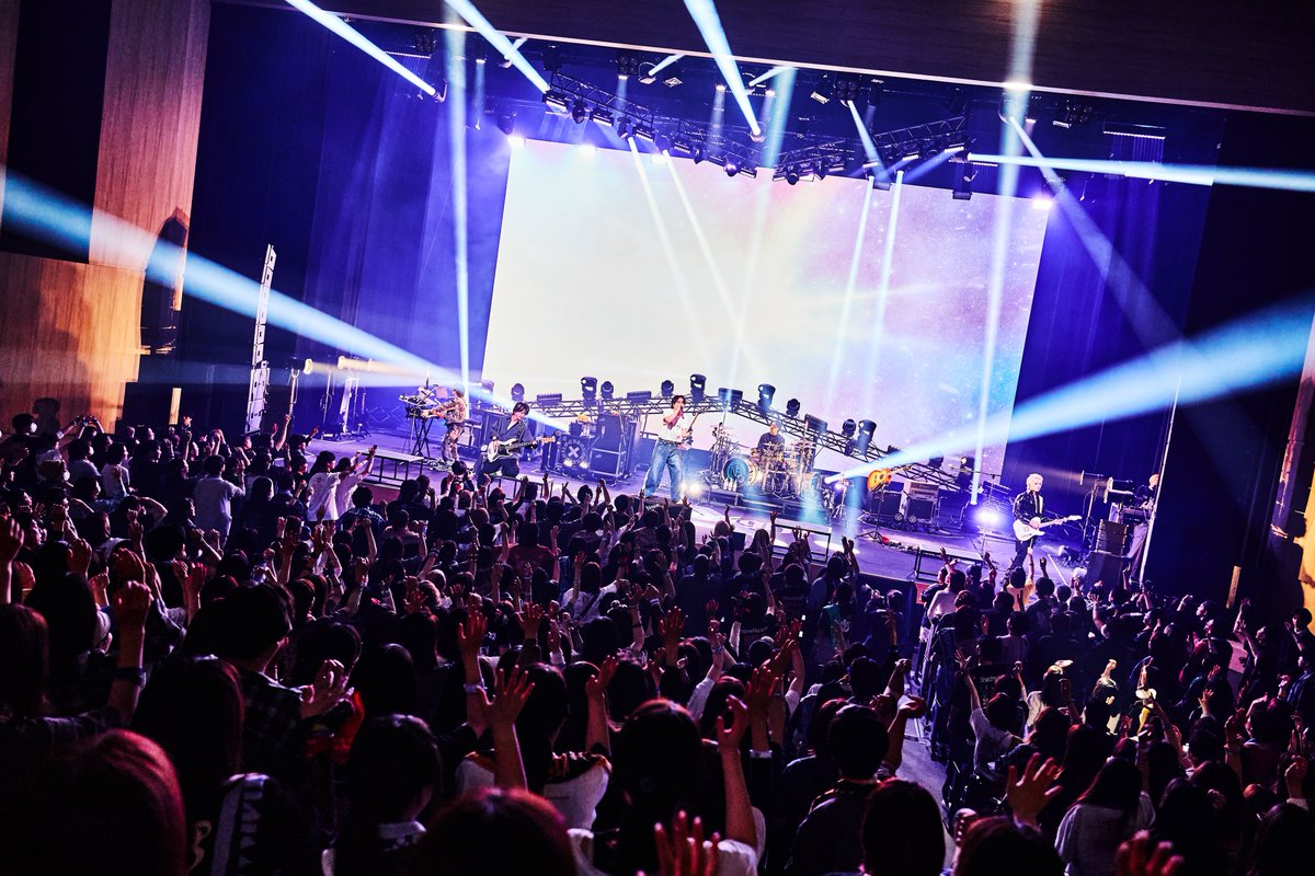 Novelbright tweet media