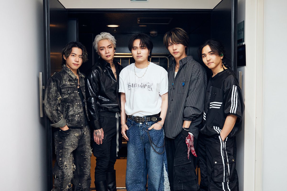 Novelbright tweet media