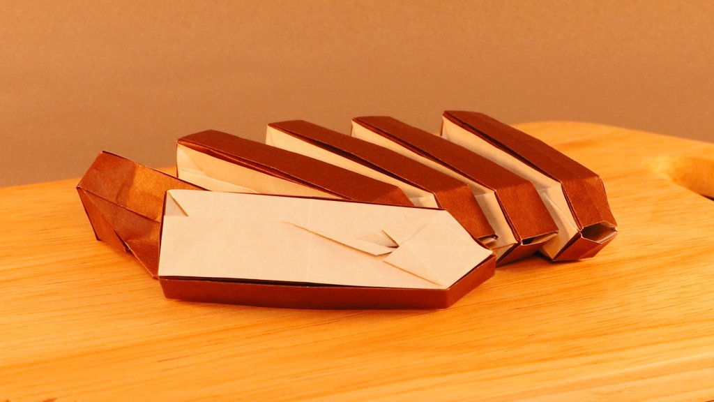 ymonyonyo's tweet image. #monyo_works
複合折り紙
ダイナークレインのバーベキュー盛合せ
ブリスケット(右)/スペアリブ(左)
#折り紙
#origami