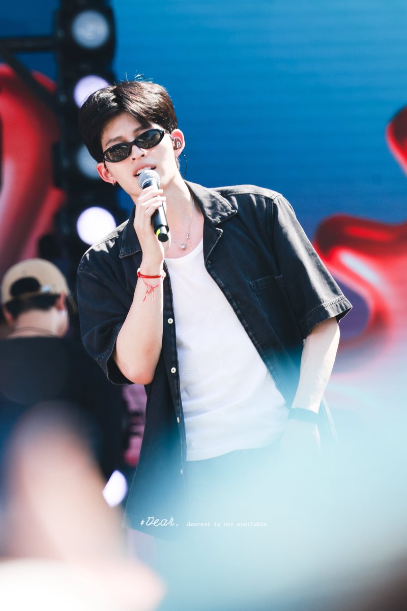 𝑫𝑬𝑨𝑹 tweet media