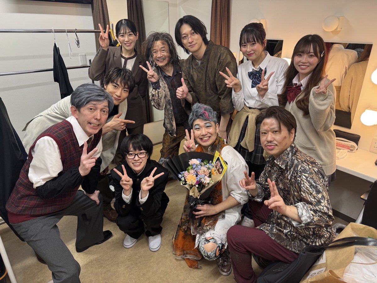 miyawaki2001's tweet photo. 奇喜怪快全24公演ありがとうございました
カイくんとしても宮脇としても頑張れたのはスタッフさんや座組の皆さんそして応援してくださってる皆さんのおかげです。

こんな素敵な座組でカイくんとして生きれた事とても幸せでした。この作品そして関西演劇企画がこれからも愛されますように。
またみんなに会えますように
#奇喜怪快
#キキカイカイ
#関西演劇企画