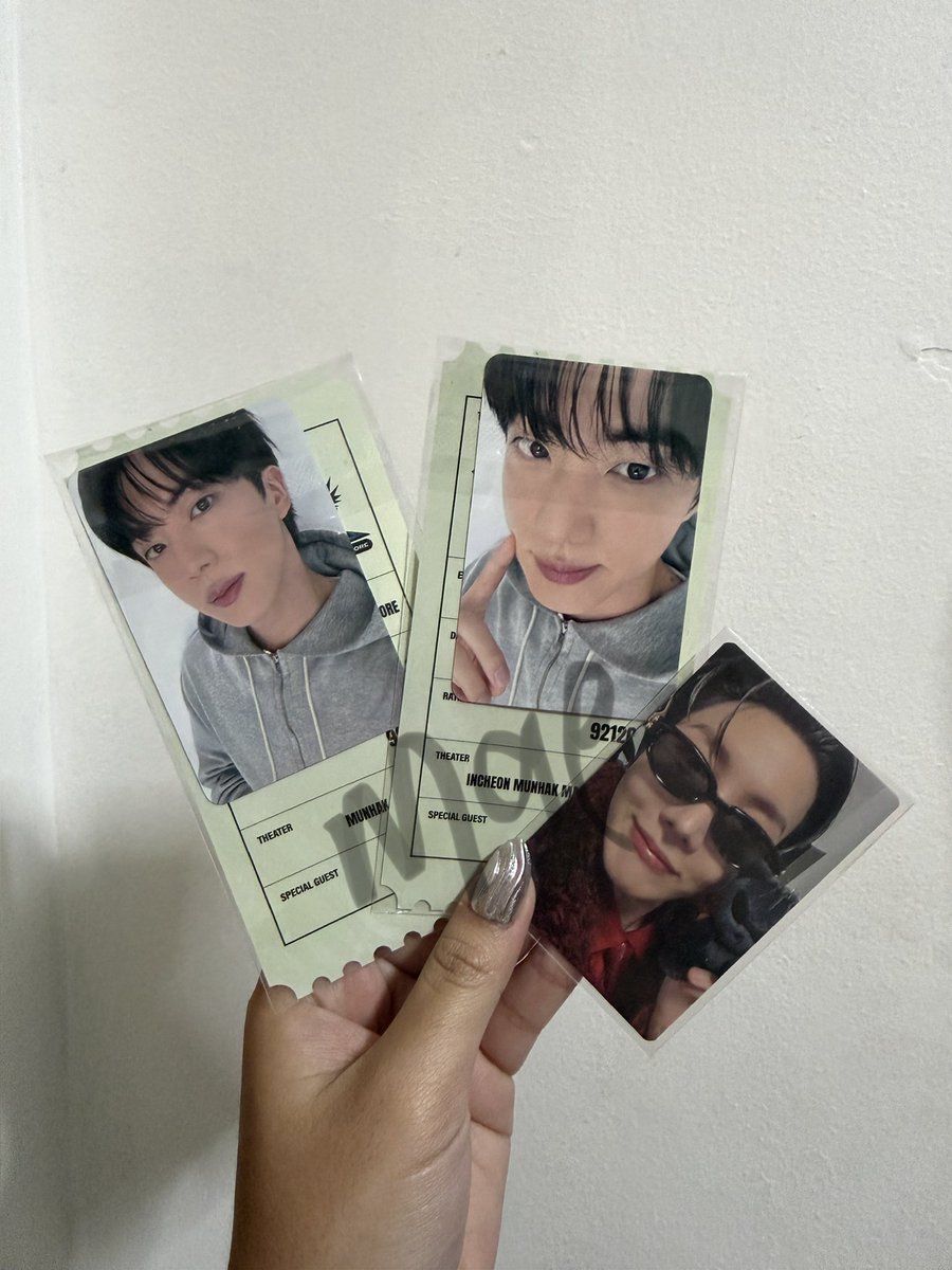 daechwijin's tweet photo. WTS LFB PH ON HAND

RunSeokjin Ep Encore PC + HOTS Final PC SET

₱ 3,500 PAYO
₱ 4,000 DOP

— On hand 
— Mint condi

📍bulacan

bts seokjin jhope photocard official merch https://t.co/yeCbWxLJPq