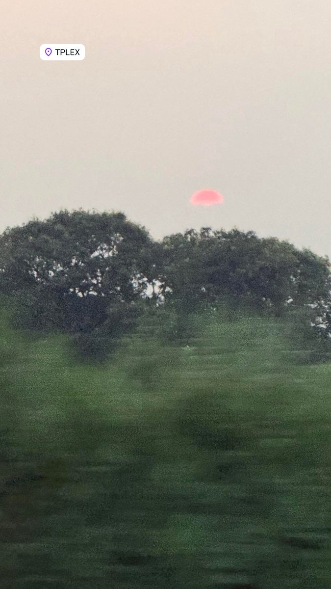 meldz0811's tweet image. Pauwi na..🌖 
#tplex