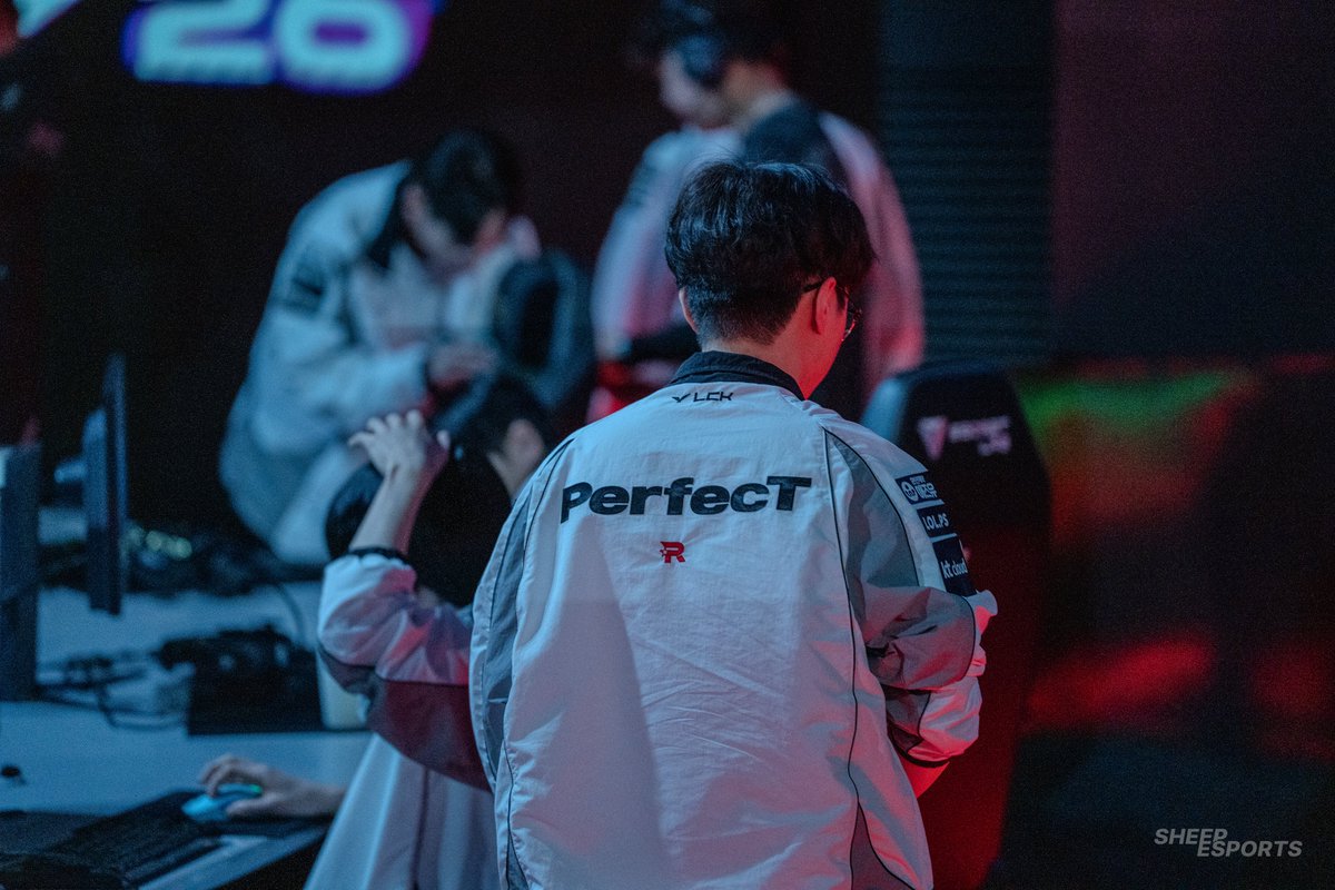 arieslol_'s tweet image. KT's Captain 🫡 ready to try and secure a 4-0 start in the LCK R 1-2.

#KT #Perfect #LCK @LCK