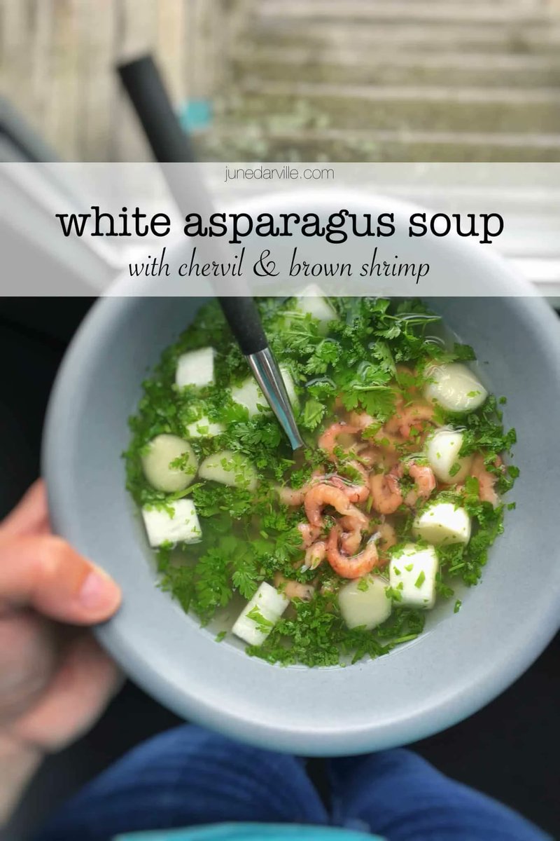 junedarville's tweet image. 🇧🇪 𝐁𝐞𝐥𝐠𝐢𝐚𝐧 𝐖𝐡𝐢𝐭𝐞 𝐀𝐬𝐩𝐚𝐫𝐚𝐠𝐮𝐬 𝐒𝐨𝐮𝐩
🇧🇪 Homemade white asparagus broth with fresh chervil and brown shrimp... A Belgian delight, the way my grandmother used to cook it! #soup
🇧🇪 𝐑𝐞𝐜𝐢𝐩𝐞 &amp;gt;&amp;gt; junedarville.com/white-asparagu…