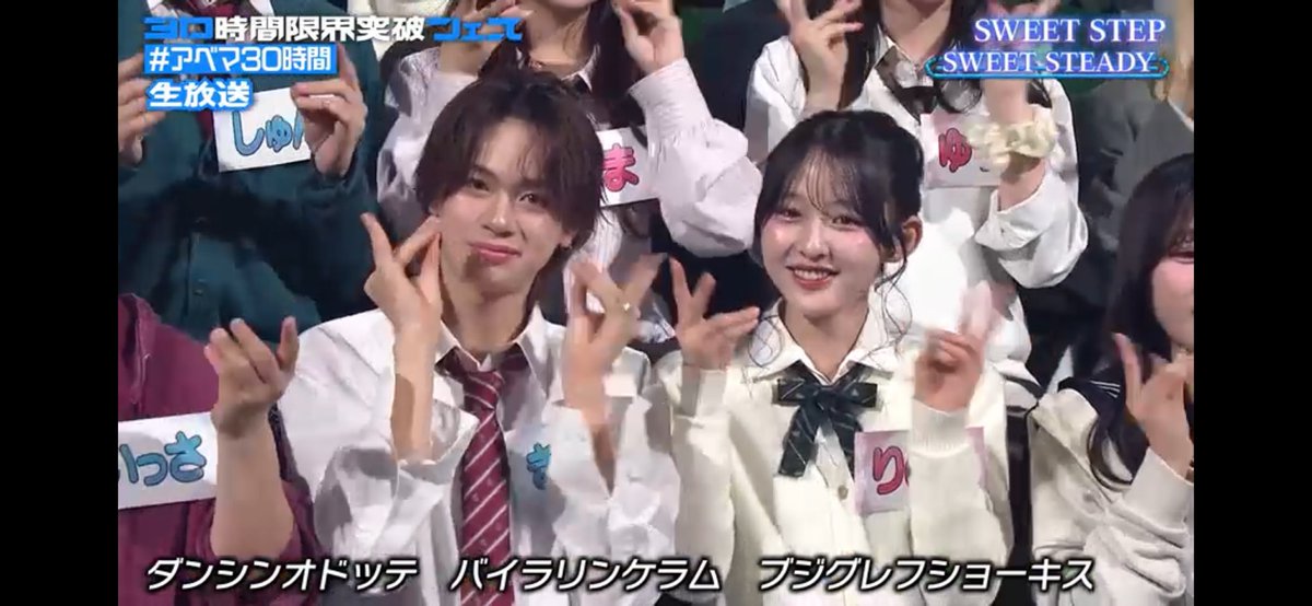 モちｬ tweet media