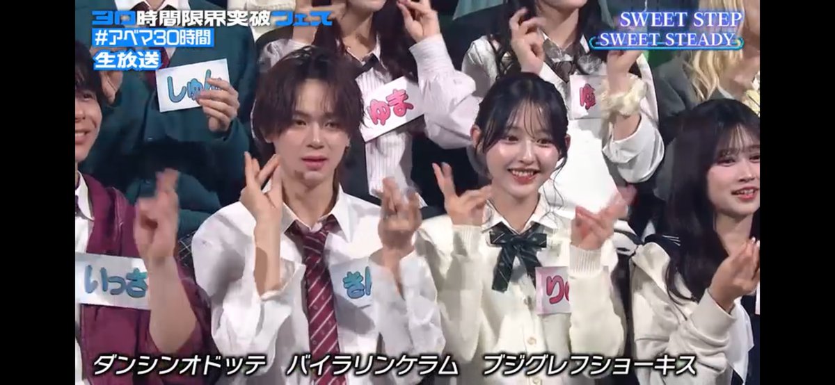 モちｬ tweet media