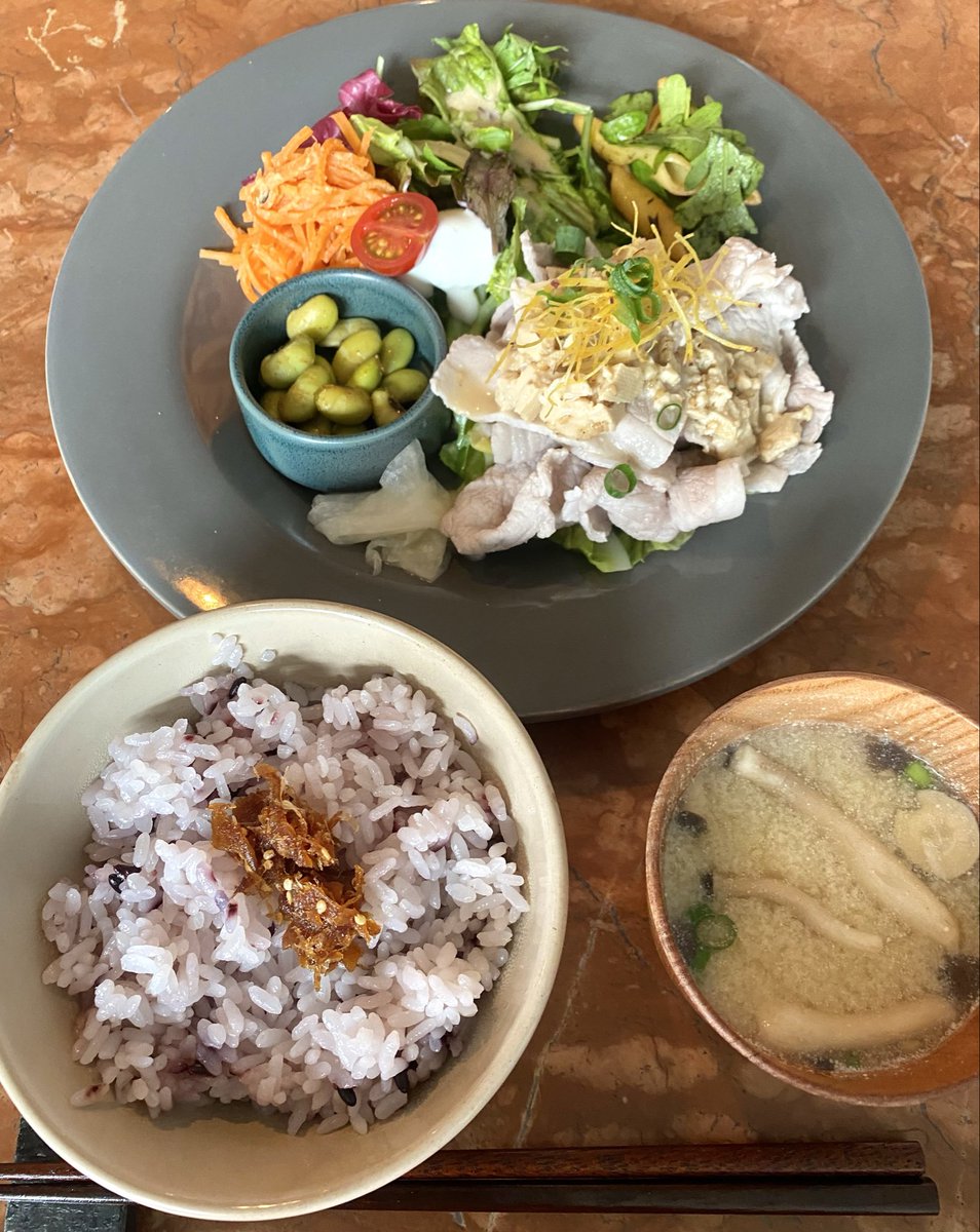 まえがみ tweet media