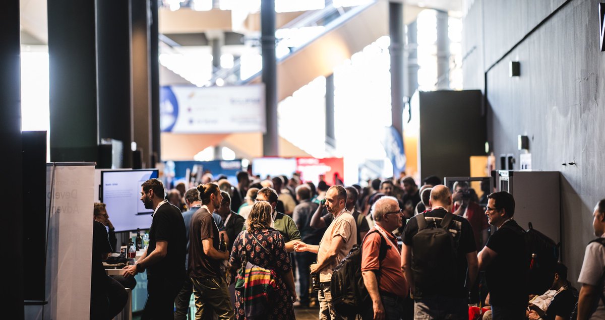 jcon_conference's tweet image. Hundreds of #developers one vibe 🔥
No fluff. No bs.
Just people who care about what they #build

You’ll meet people facing the same #challenges solving similar problems and thinking just as deeply about their #code
That’s what makes #JCON2026 special.

🎟️2026.europe.jcon.one/tickets
