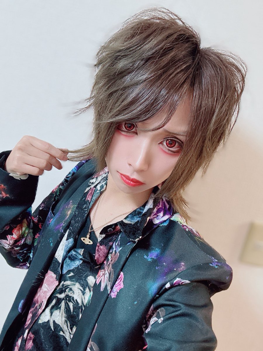 昨日は振り付け動画撮影、今日は新曲レコーディング5月まで忙しくなるけど、駆け抜けてくるよ！完成お楽しみに。
#アトノマツリ