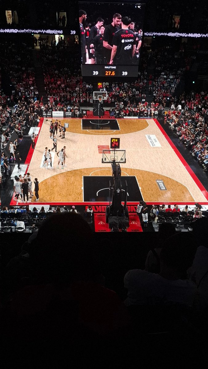 akkbny's tweet photo. 初めてBリーグ行ったけど、めっちゃおもしろかった〜
また行きたくなったのと、自分が何かやりたくなった。 https://t.co/kGUDzd5bs4