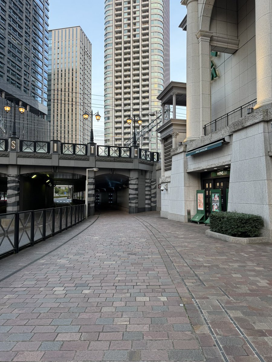 ユーリ tweet media