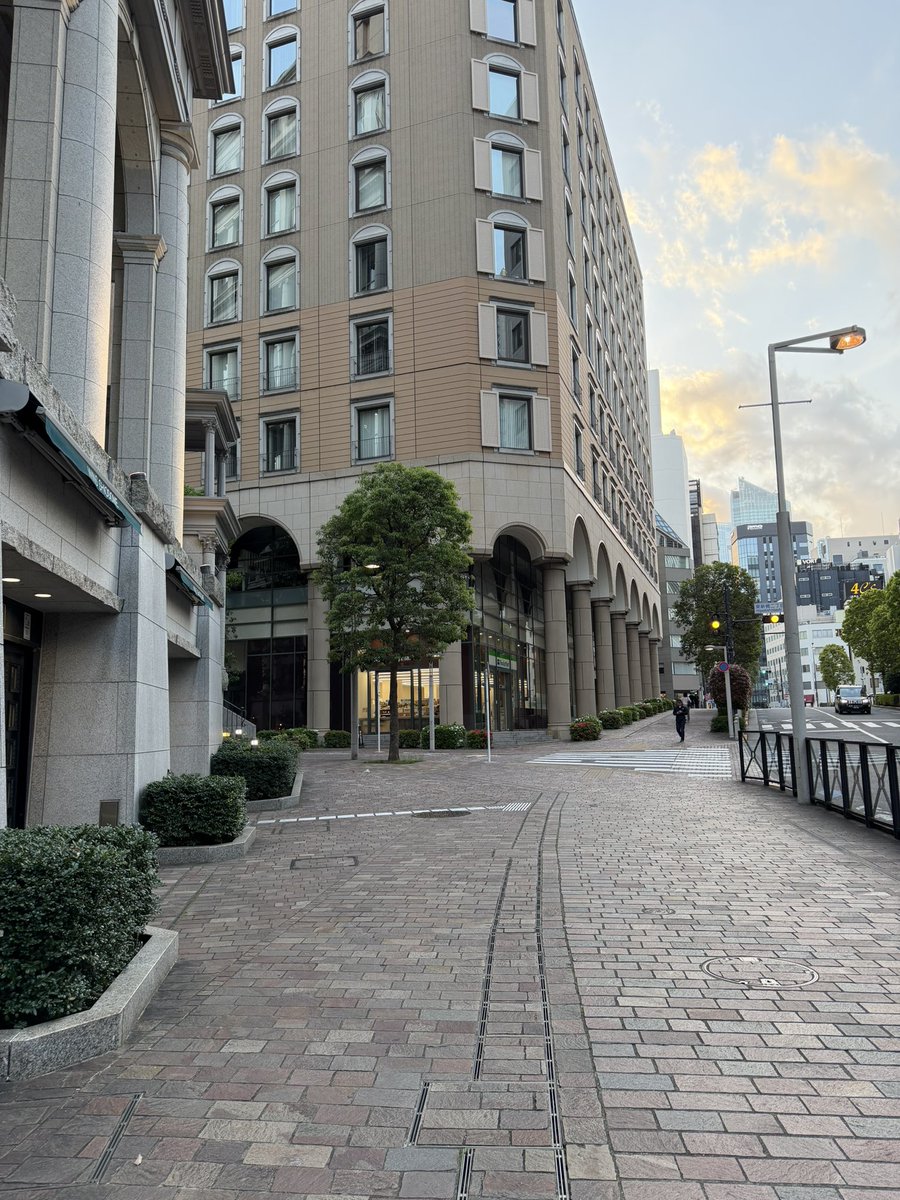 ユーリ tweet media