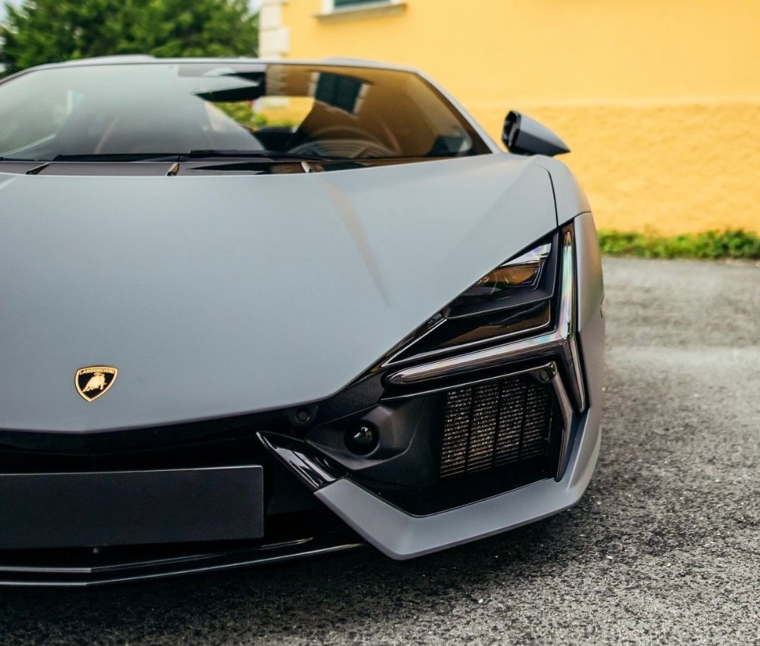 DailyLamboTM's tweet photo. Lamborghini Revuelto https://t.co/ma3O1ArKkh