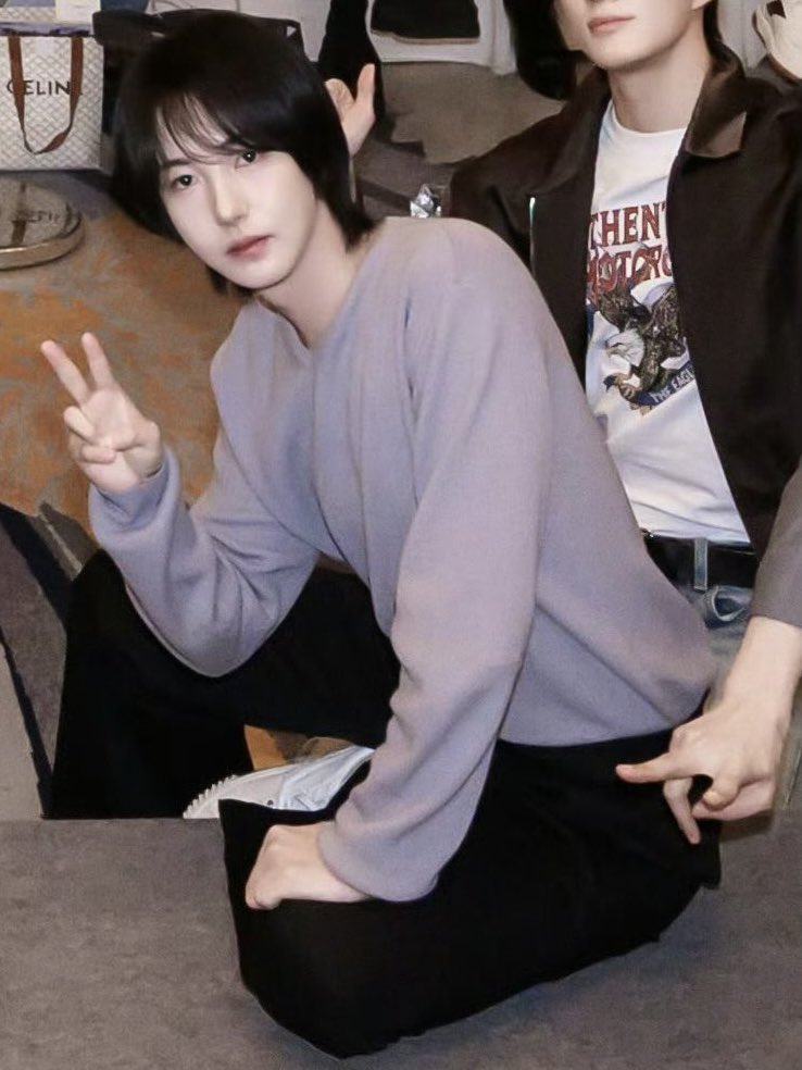 โห เหรินชินสิ้นแล้ว อินจุนสวยมาก🥹🥹🥹 คนที่พี่มาร์คบอกว่าสวยกว่าดอกไม้ คนที่แฮชานบอกว่าถ้าอยากเห็นอะไรสวยๆก็ให้ไปส่องกระจก โคตรจริง…