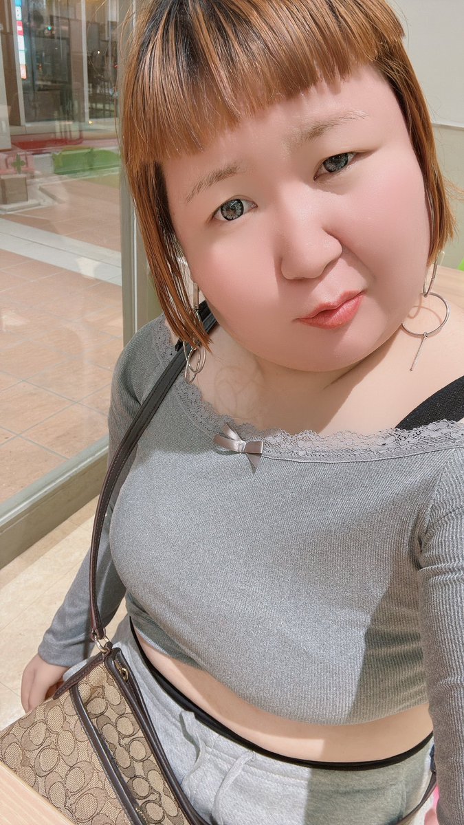ribbonrion_ouo_'s tweet photo. なーにちゅうもんしよっかなー(๑• . •๑)？ https://t.co/eHdkm9mjtn