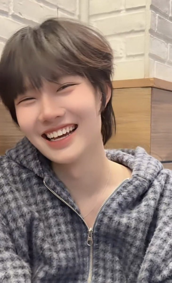 booluvbu's tweet photo. บิบี๋น่ารักจัง ยิ้มตาขีด  (◜◡◝) https://t.co/iBOGLrcNgc