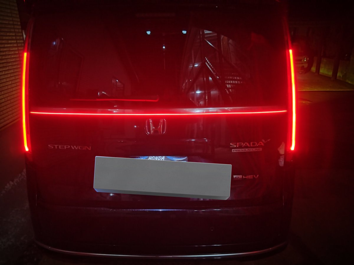 genrokunomori's tweet photo. ジュッナックから出てるLEDやっと付けれた~。車検が怖くてONOFFスイッチも付けた。何とか正常に動いてくれて良かった✨まさにHONDAの【H】
#ステップワゴン
#rp8
#JUNACK https://t.co/yRQV0pMjui