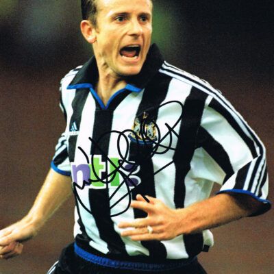 NufcMemorabilia's tweet image. Genuine Toon autographs &amp;amp; memorabilia from only £14.99 ⚫️⚪️

Newcastle heroes, entertainers, legends, winners..Free UK post.

Buy them here:
✅ Web: buff.ly/avVi7Lu 
✅ eBay: buff.ly/YeXL32r   

#nufc #hwtl #entertainers #newcastle #toon #magpies