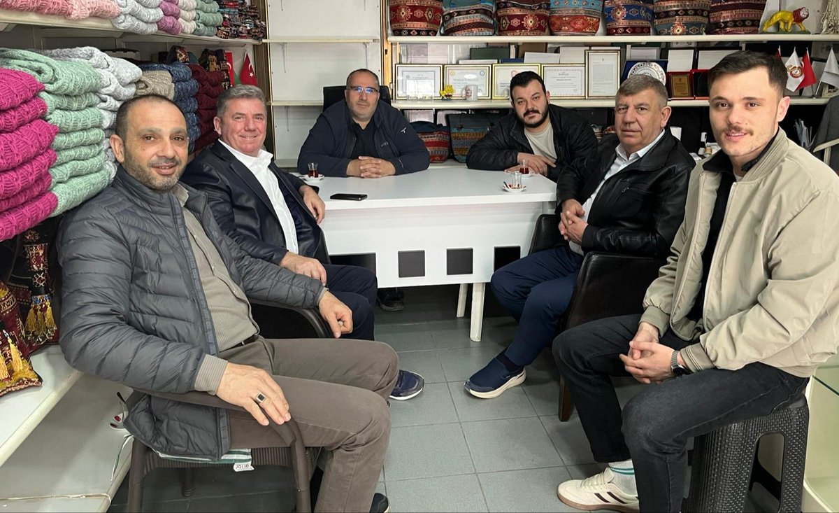 Ticaret Odası Başkanımız #IsmailMutlu, Ticaret Borsası Başkanımız #IbrahimMutlu, Altuncu Tekstil #ErdinAltuncu, İ.M.D İnşaat #İdrisMelihDemirel ve Yakışır Giyim #EnesŞahin ile pazar sohbeti...