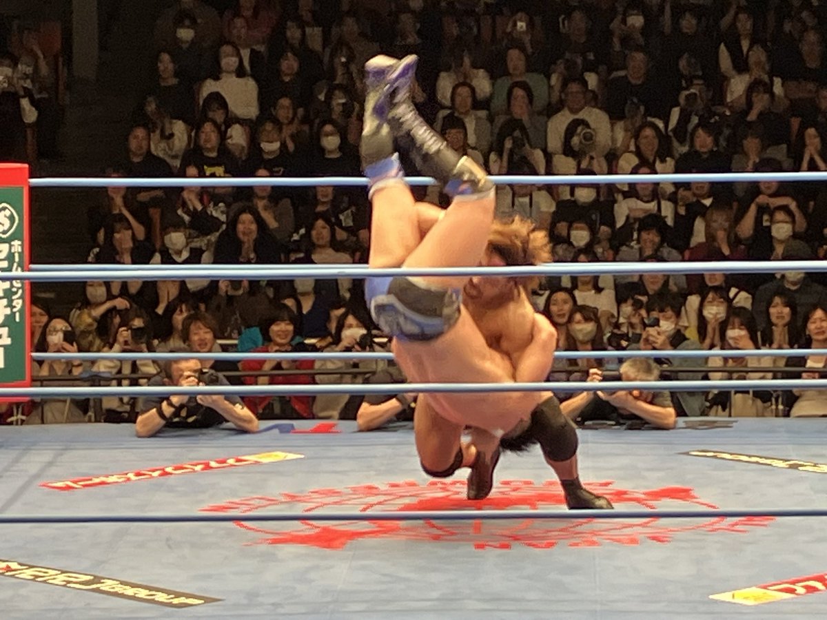 「チャンピオン・カーニバル2026」開幕戦 第3試合。チャンピオン・カーニバル2026 Bブロック公式戦。青柳優馬 対 関本大介。関本選手の勝ち。バックブリーカーの態勢から落とした。何だろう？　熱戦だった。#ajpw #CC2026