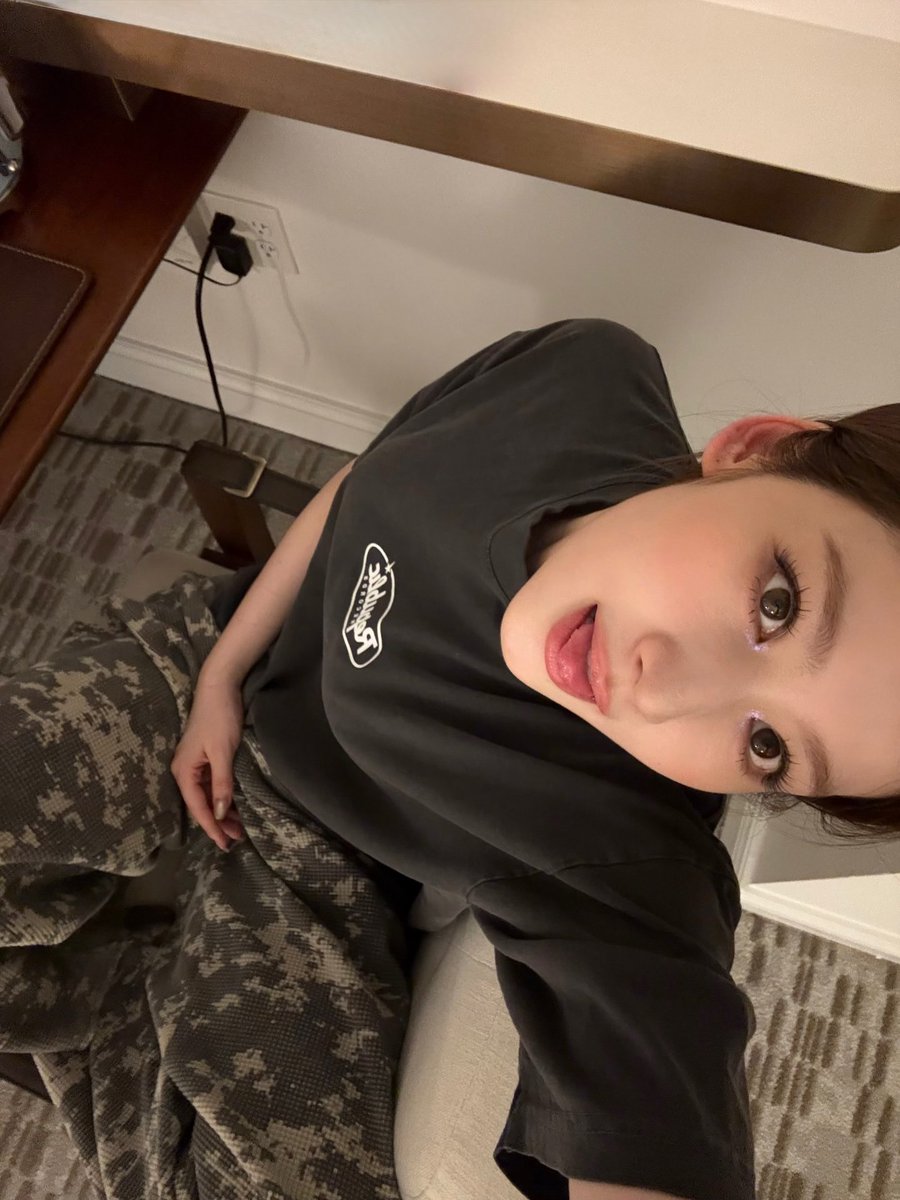 TWICEFRANCE's tweet image. #SABA a publié de nouvelles photos sur son IG

‘🌈🌟🍄🏰🚩’

1/3

#TWICE #트와이스 @JYPETWICE - 🍯