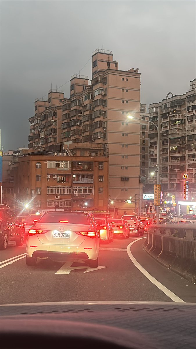 外籍狩獵 tweet media