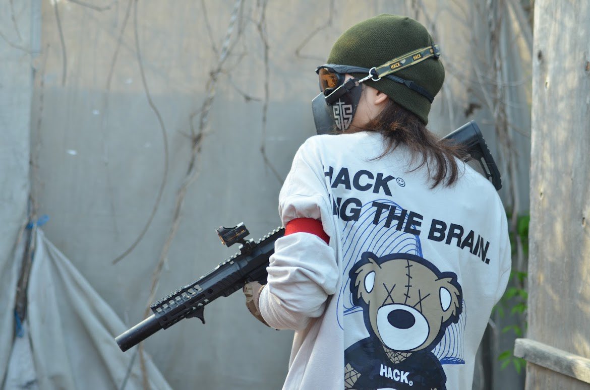 RecRec__00's tweet image. 土曜 #sister 🐯❤️‍🔥
関西から遥々ありがとうございました🙇‍♂️

HACKさんゲリラ出店のおかげで欲しいもの全部買えた……!!
このビーニーなら夏でもギリ行けそうで良き❤️‍🔥❤️‍🔥❤️‍🔥全部試着できて安心して買えた🙏🏻✨
ゴムバンドも柄可愛い!!
着てモチベ上がる服まじ大事ヨ❤️‍🔥‼️
#ストリートブランドHACK ☺︎︎︎︎