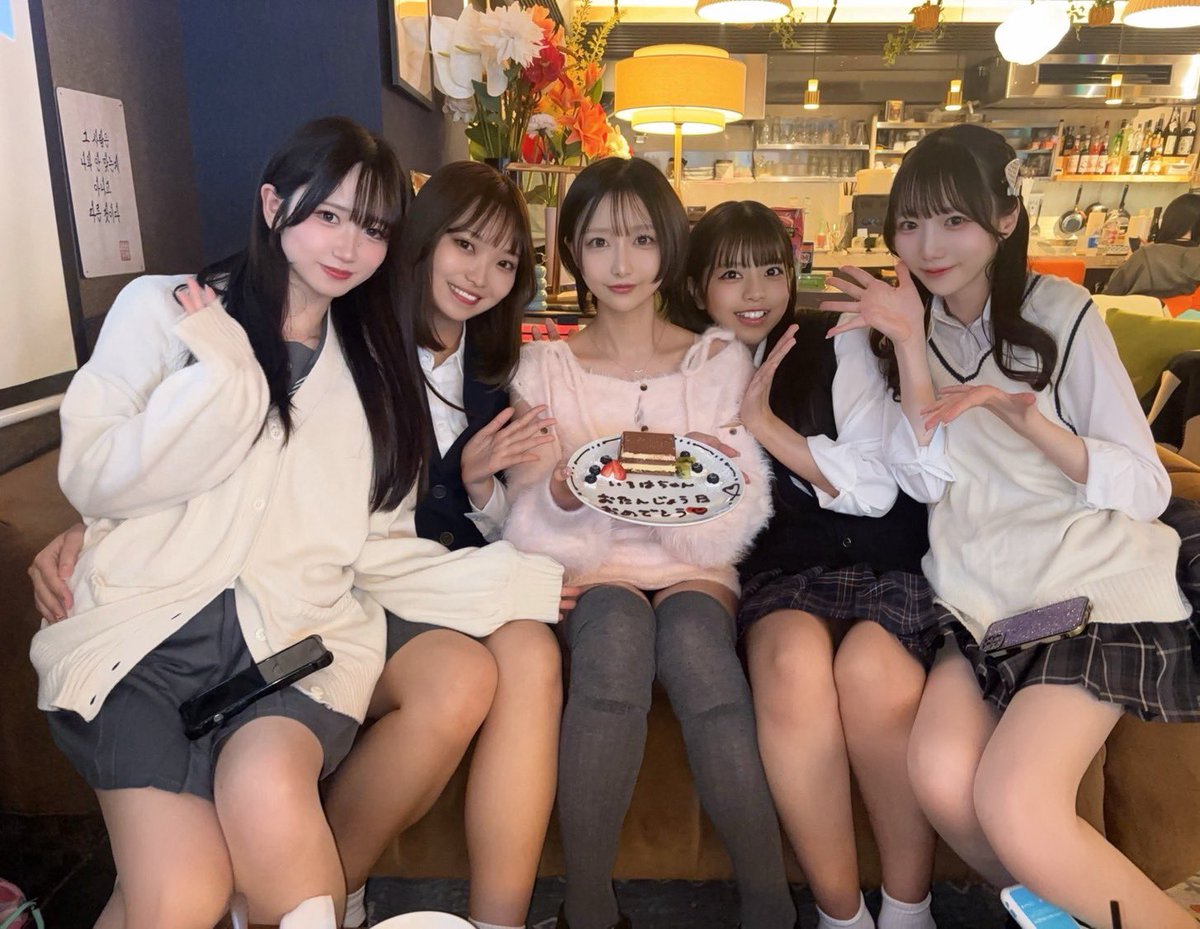 桜田彩羽（さくらだいろは） tweet media