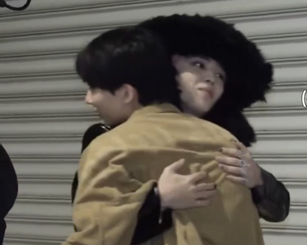 ℓouise 🍒 tweet media