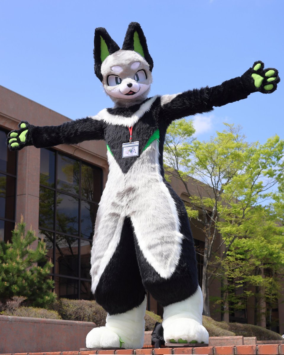 かにパル tweet media