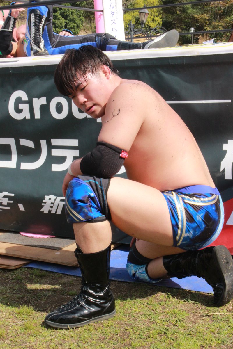 39su's tweet photo. 蒼嵐選手
#大阪プロレス
#ハーベストの丘 https://t.co/wD8u6exGnW