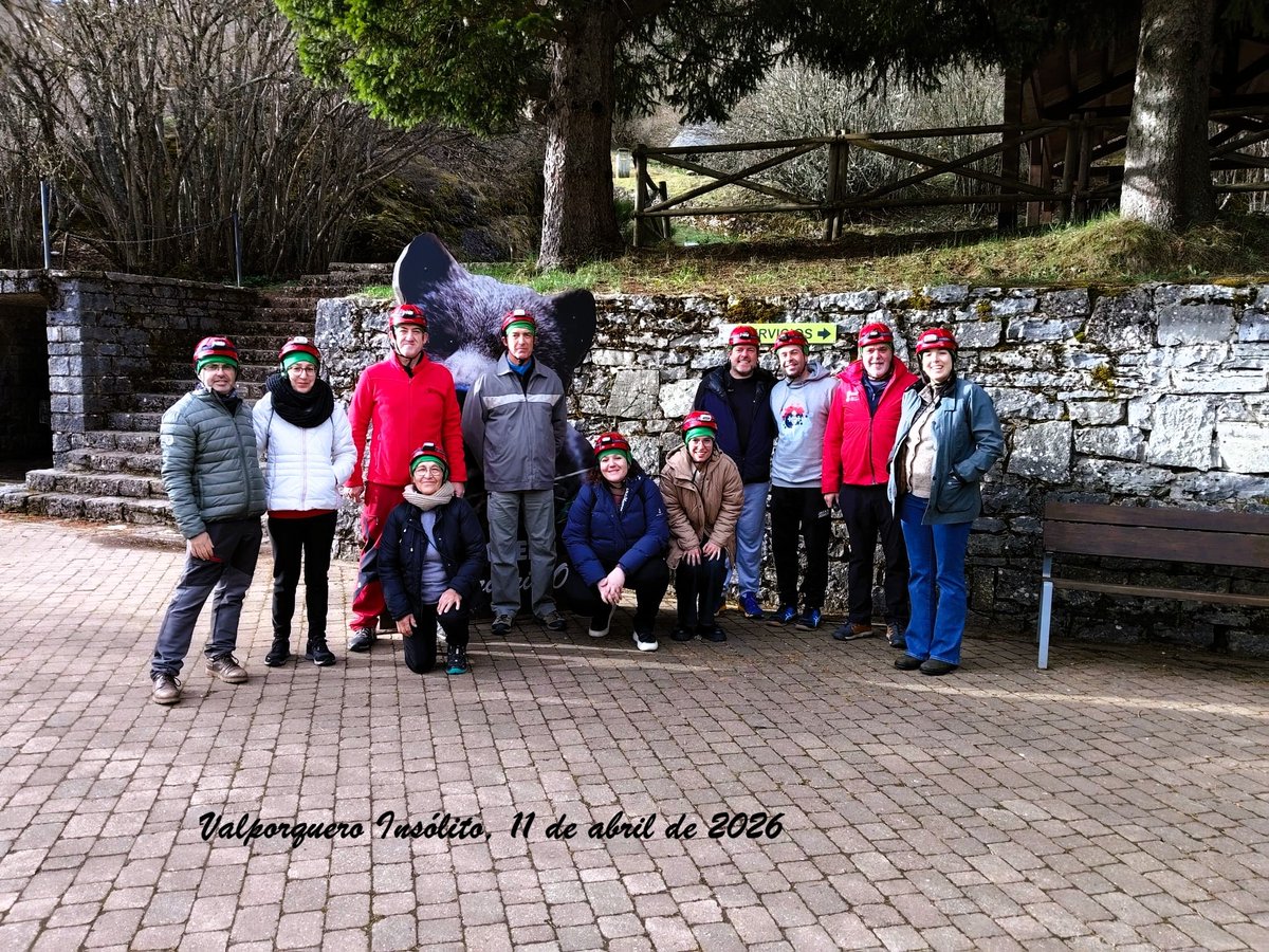 CUEVALPORQUERO's tweet photo. Un fin de semana más con nuevos amigos de Palencia, Burgos, La Coruña, Alicante, Valencia y Asturias para el recorrido #valporqueroinsólito https://t.co/jdG3uCXhYe