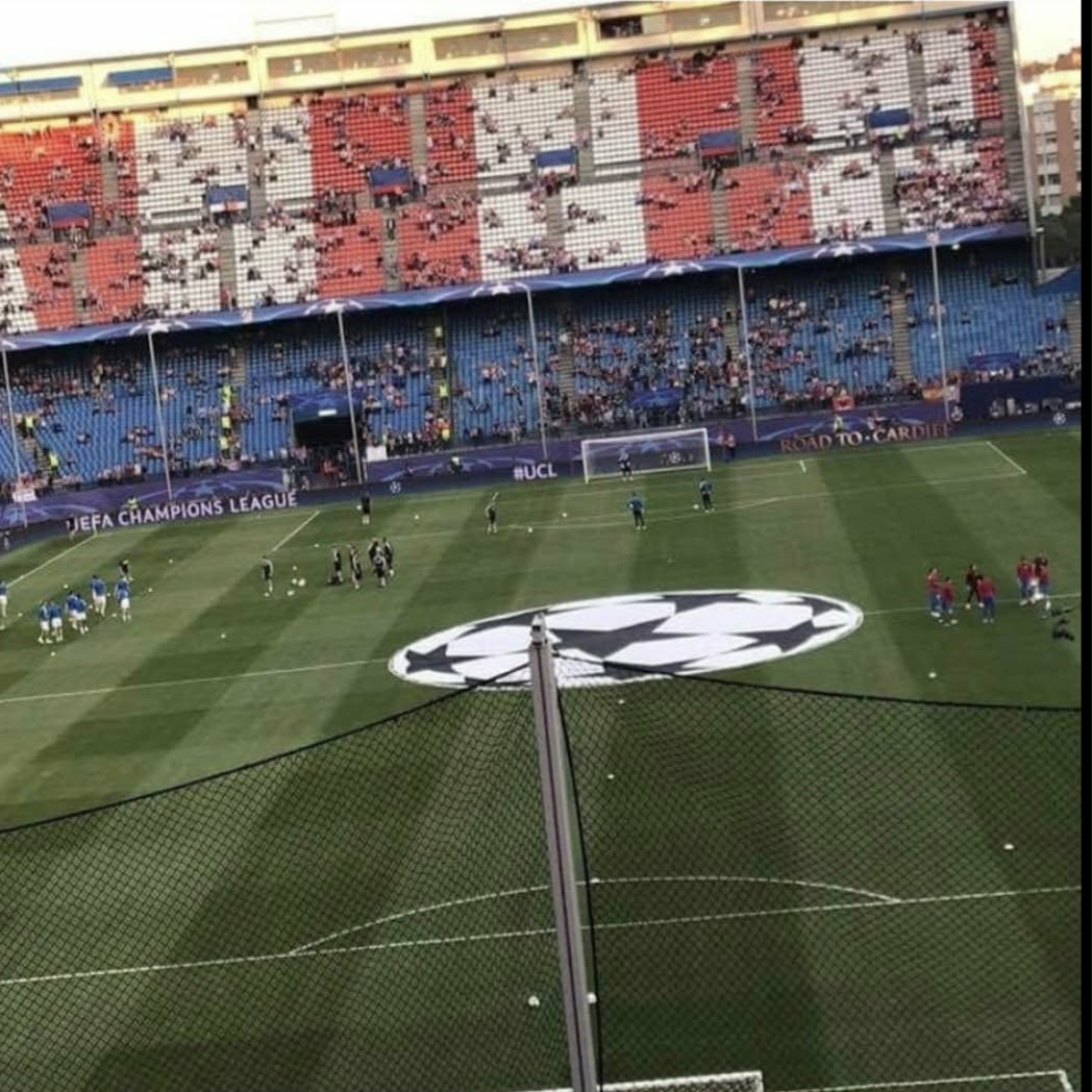 lee1978lcfc's tweet image. 9 years ago today we lost 1 nil at Atletico Madrid in the Quarter finals of the Champions League.
#lcfc #memories 💙🦊