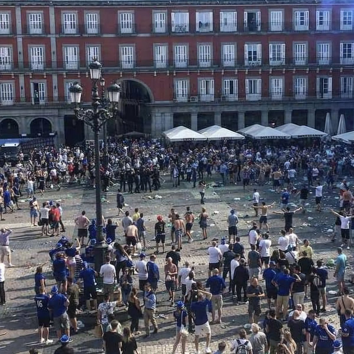 lee1978lcfc's tweet image. 9 years ago today we lost 1 nil at Atletico Madrid in the Quarter finals of the Champions League.
#lcfc #memories 💙🦊