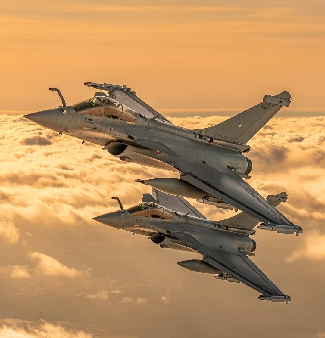 RAF_Luton tweet media