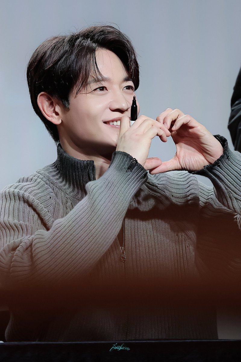 틸샤 𝑆𝑡𝑖𝑙𝑙 𝑆𝐻𝐼𝑁𝑒𝑒-𝑖𝑛𝑔 tweet media