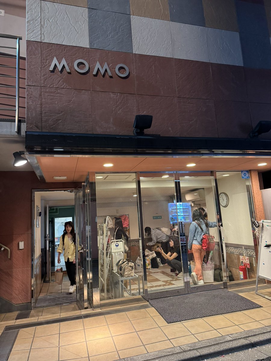 rei_ai0119's tweet photo. 『黄昏ロック!』
取り急ぎ終演のご報告を…💭
楽しかったなあ
アイドルやりたくなりました☺️
あとでインスタにちゃんと載せるね
MOMO14日間ありがとう!!
#黄昏ロック #lovepunk https://t.co/BPSYV8GC6x