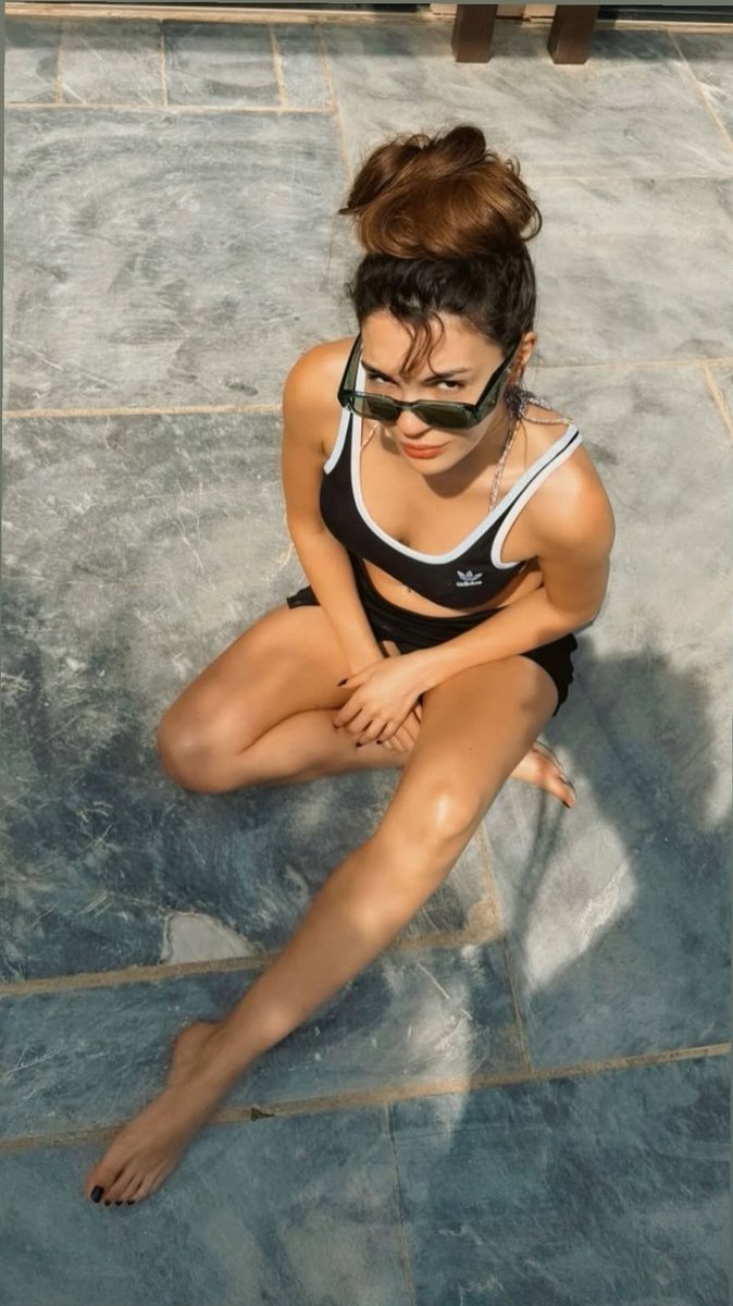 Ebru Şahin instagramdan yeni hikayeler paylaştı. ❤️
#EbruŞahin <a href="/rebrusahino/">Ebru Şahin</a>