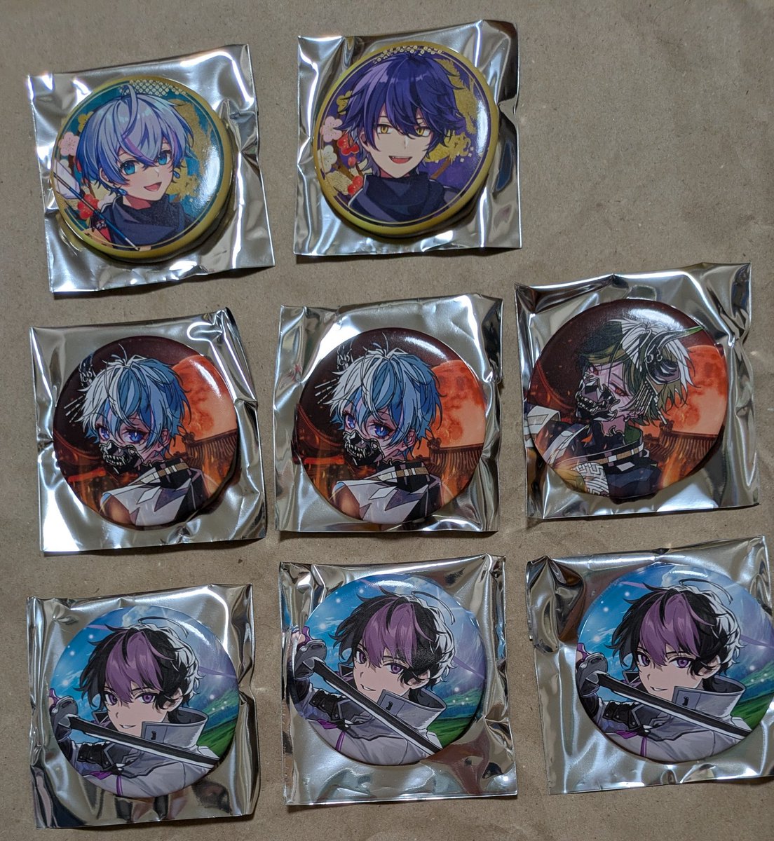 snyu47_n's tweet image. シクフォニ　缶バッチ　交換
求→🍍六幻、僕声

譲→☔️2024お正月、六幻×2
📢六幻
🍵六幻
🌸僕声×3

別ツイとの交換も可