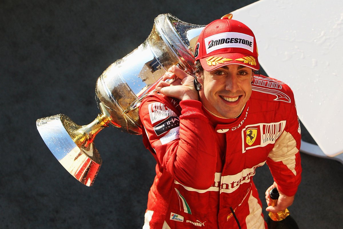 F1BigData's tweet photo. Drivers who won on their debut with Ferrari in the 21st century:
🇪🇸 Fernando Alonso - Bahrain 2010
🇫🇮 Kimi Raikkonen - Australia 2007
End of the list https://t.co/ttgrfOwuqj