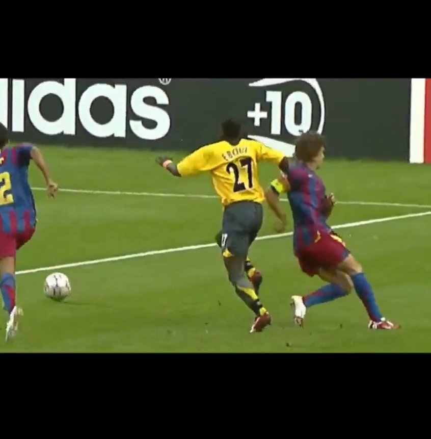 <a href="/Juicycags/">Cags🥤</a> Tremendo subnormal:
- Fue penalti de Lehman y lo sacan fuera.
- Roja perdonada a Eboue.
- No hay falta de Puyol en el gol del Arsenal. Asno.