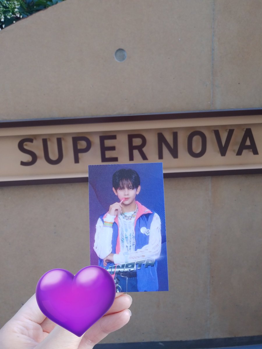 k_98xx's tweet photo. 4.11 ❄️💜🪩 https://t.co/NaQiwxO1gJ