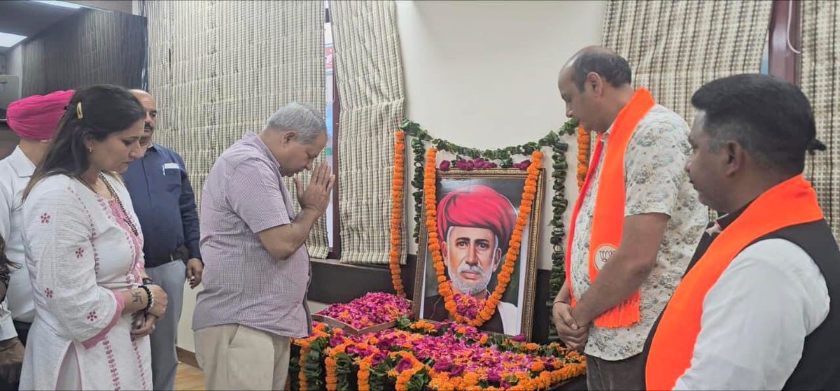 महान समाज सुधारक, शिक्षाविद एवं समानता के प्रणेता महात्मा ज्योति राव फूले जी की जयंती के पावन अवसर पर पार्टी कार्यालय कमलम में उन्हें पुष्पांजलि अर्पित कर विनम्र श्रद्धांजलि दी गई।

इस अवसर पर जे. पी. मल्होत्रा जी, अध्यक्ष, भारतीय जनता पार्टी चंडीगढ़ ने श्रद्धांजलि अर्पित करते