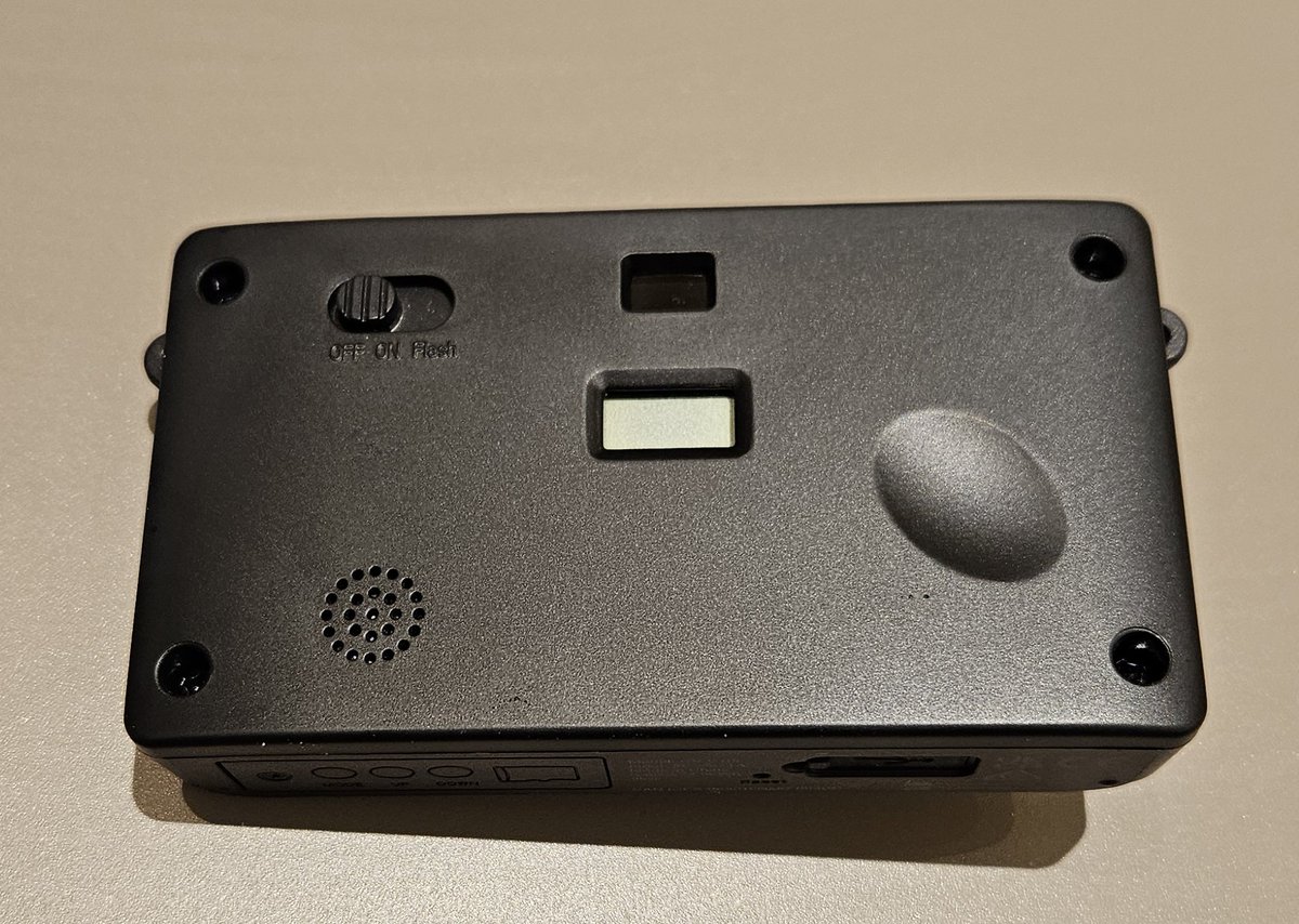 this1026's tweet photo. カメラ買ってみた、スクリーンが付いていないのでどんな写真が撮れるかわからないカメラ https://t.co/Kx0j5dgsAJ